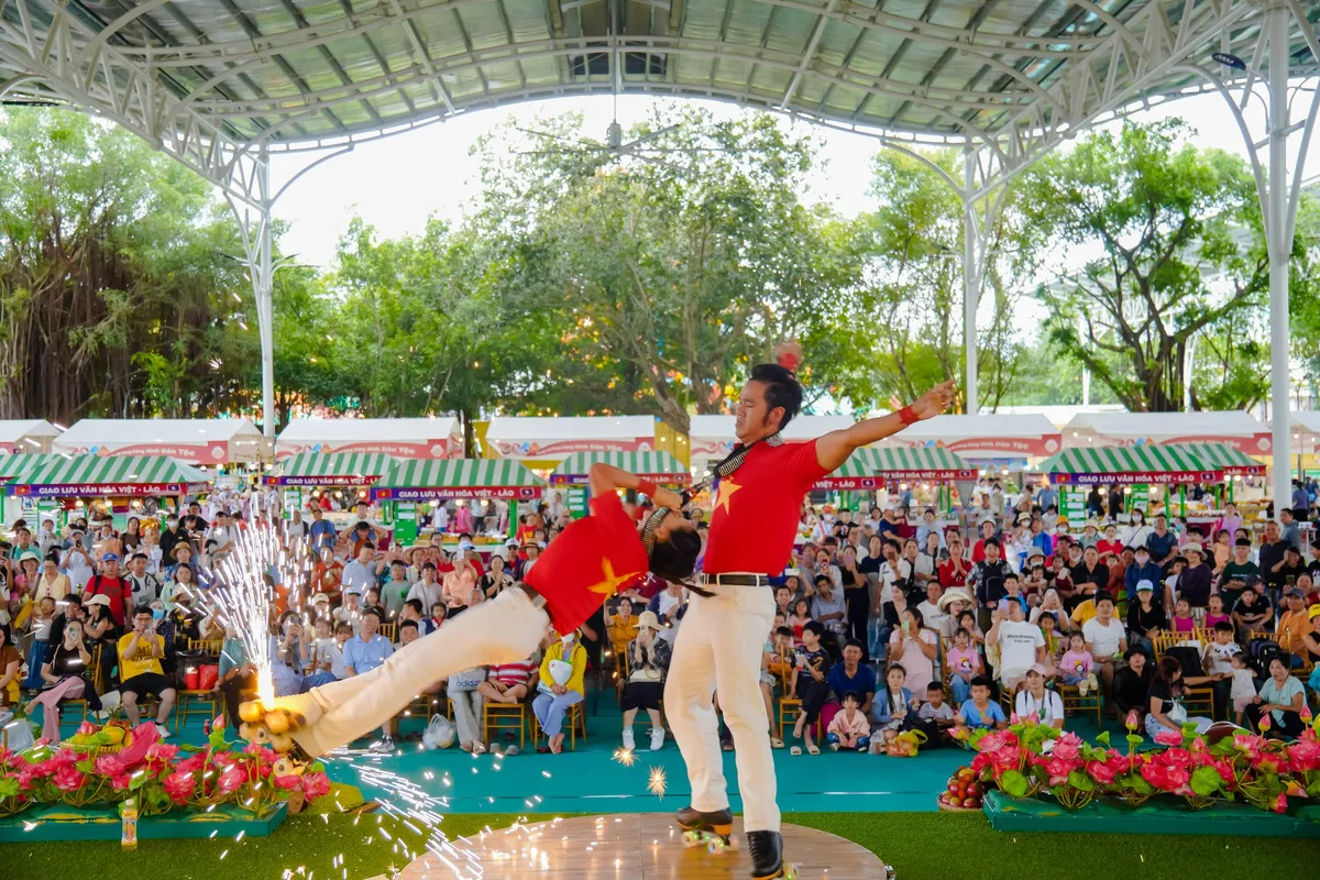 Tết Dương lịch 2026 ở TP Hồ Ch&iacute; Minh: Đi đ&acirc;u, chơi g&igrave;?- Ảnh 4.