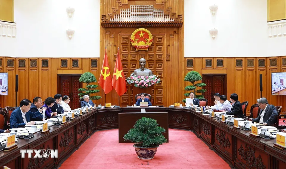 Khẩn trương ho&agrave;n thiện ti&ecirc;u chuẩn, quy chuẩn, đẩy nhanh tiến độ c&aacute;c dự &aacute;n tuyến đường sắt - Ảnh 1.