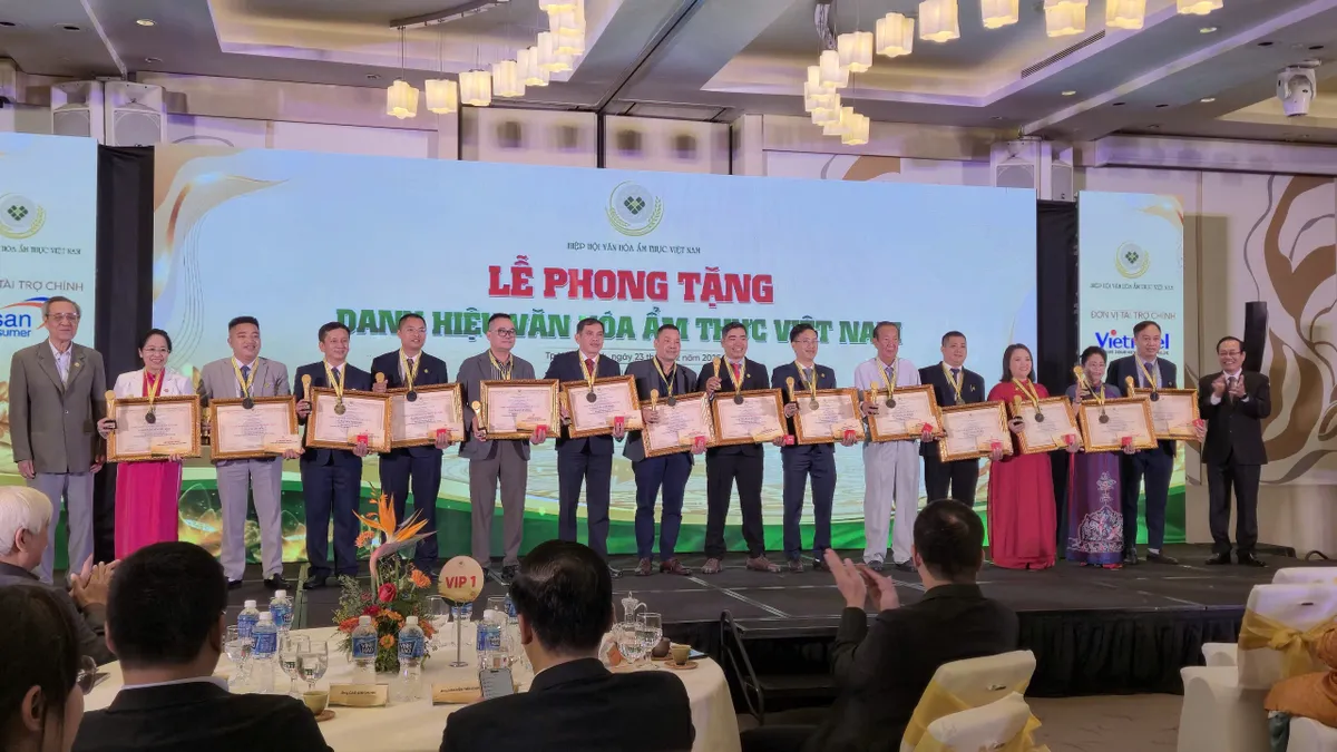 28 c&aacute; nh&acirc;n được phong tặng Nghệ nh&acirc;n Văn h&oacute;a ẩm thực Việt Nam- Ảnh 1.