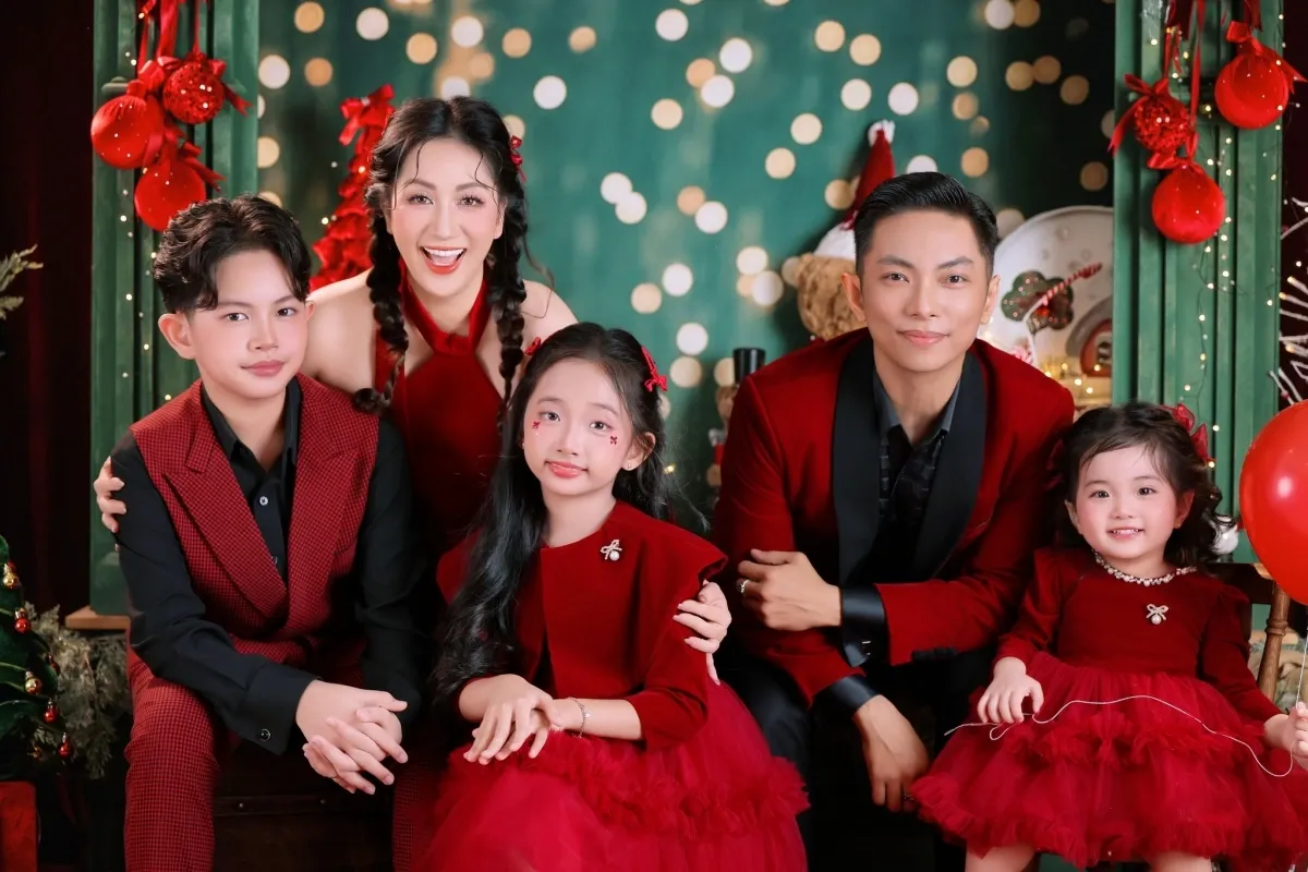 Sao Việt h&aacute;o hức đ&oacute;n Gi&aacute;ng sinh - Ảnh 8.