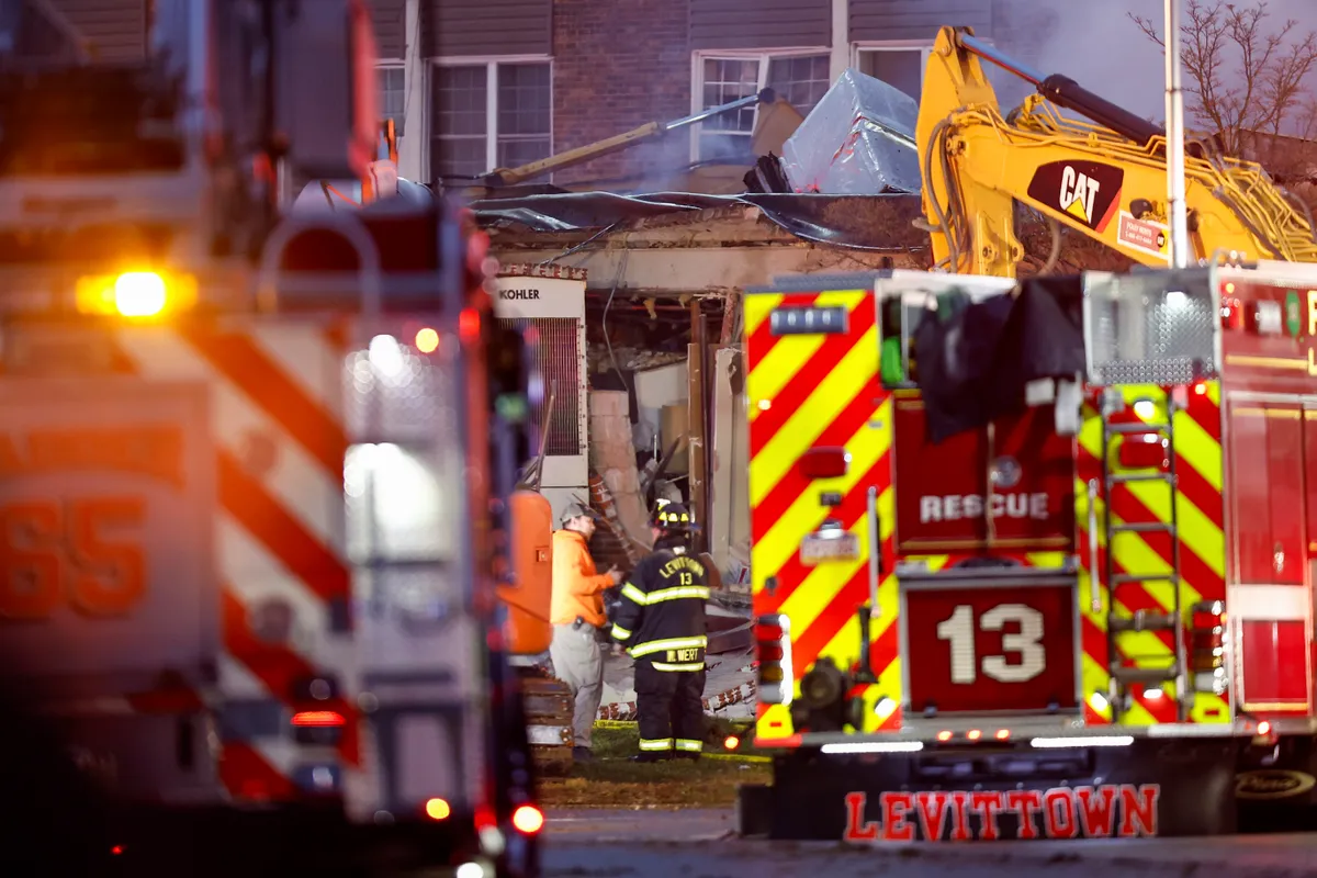 Nổ kinh ho&agrave;ng tại viện dưỡng l&atilde;o ở Mỹ, nhiều người mắc kẹt- Ảnh 3.