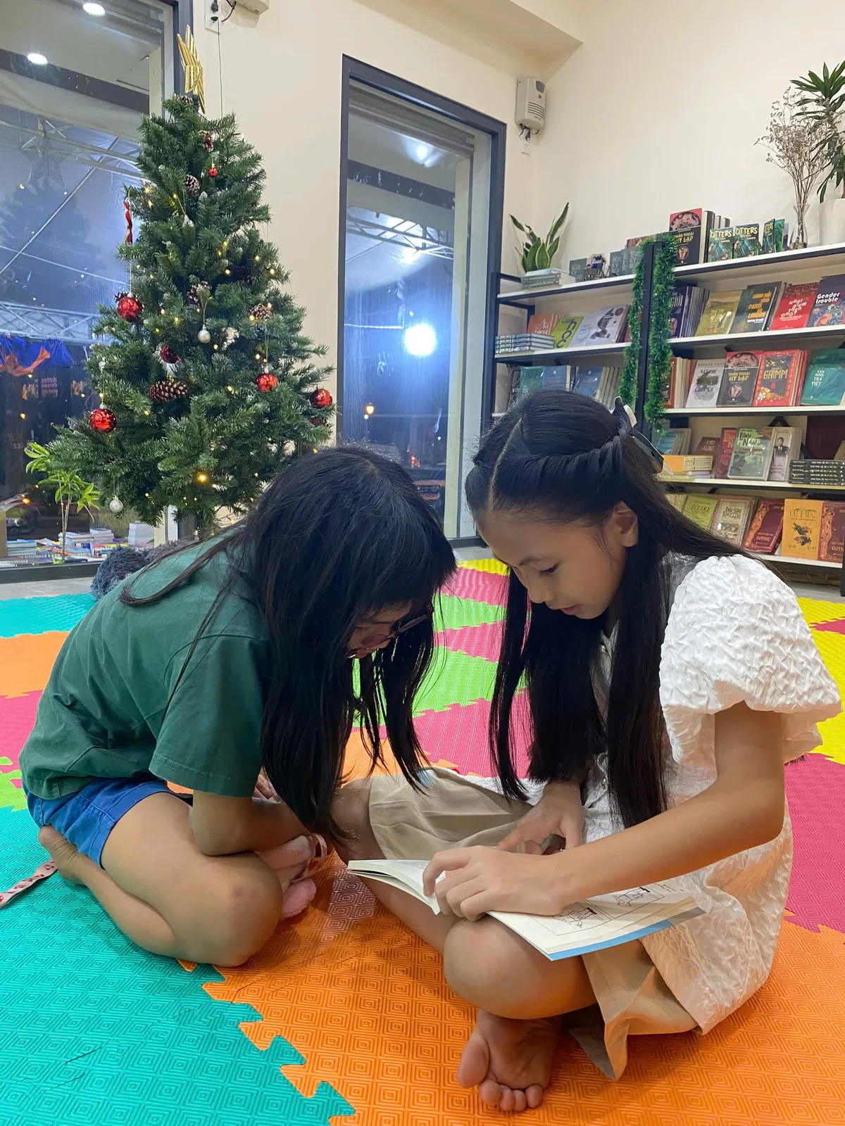 Điểm hẹn với s&aacute;ch m&ugrave;a Lễ hội - Ảnh 5.