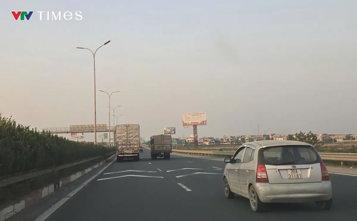 Nguy hiểm rình rập trên cao tốc Pháp Vân - Cầu Giẽ - Ảnh 3.