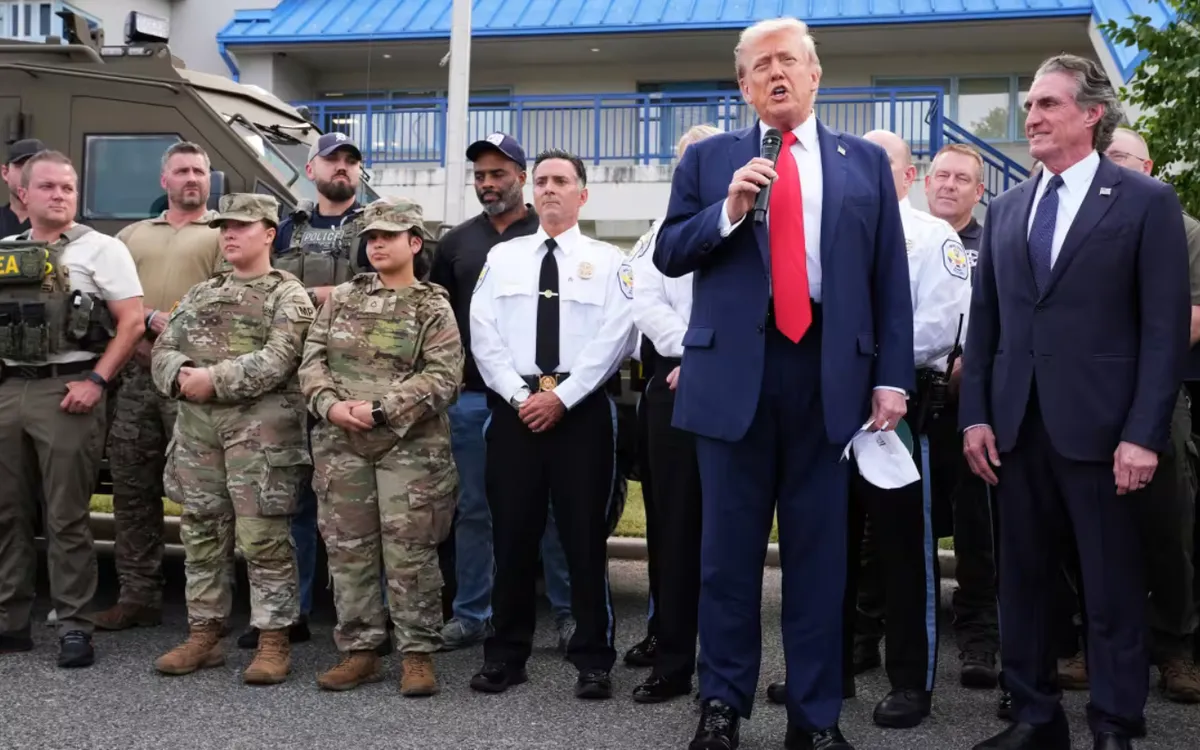 Việc Tổng thống Trump điều động Vệ binh Quốc gia truy quét nhập cư tại nhiều thành phố đã gây nhiều tranh cãi (Ảnh: AP)