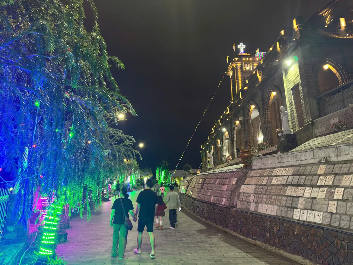 Kh&aacute;nh H&ograve;a - Điểm hẹn Gi&aacute;ng sinh ấm &aacute;p m&ugrave;a cuối năm - Ảnh 15.