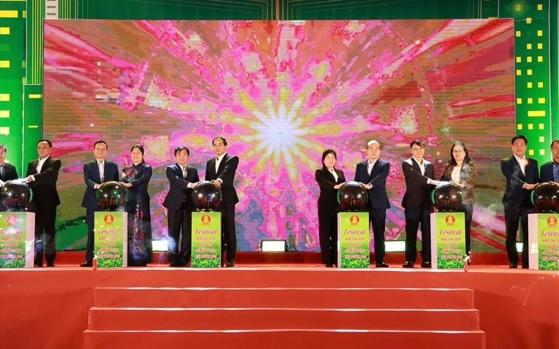 Lễ khai mạc Festival nông sản, OCOP, làng nghề gắn kết du lịch - Thái Nguyên 2025.