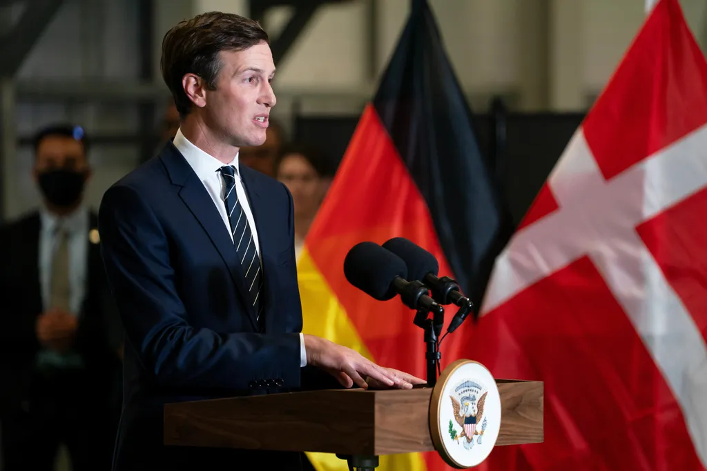 Con rể Tổng thống Trump thể hiện vai tr&ograve; trong c&aacute;c sứ mệnh ngoại giao kh&oacute; khăn- Ảnh 1.