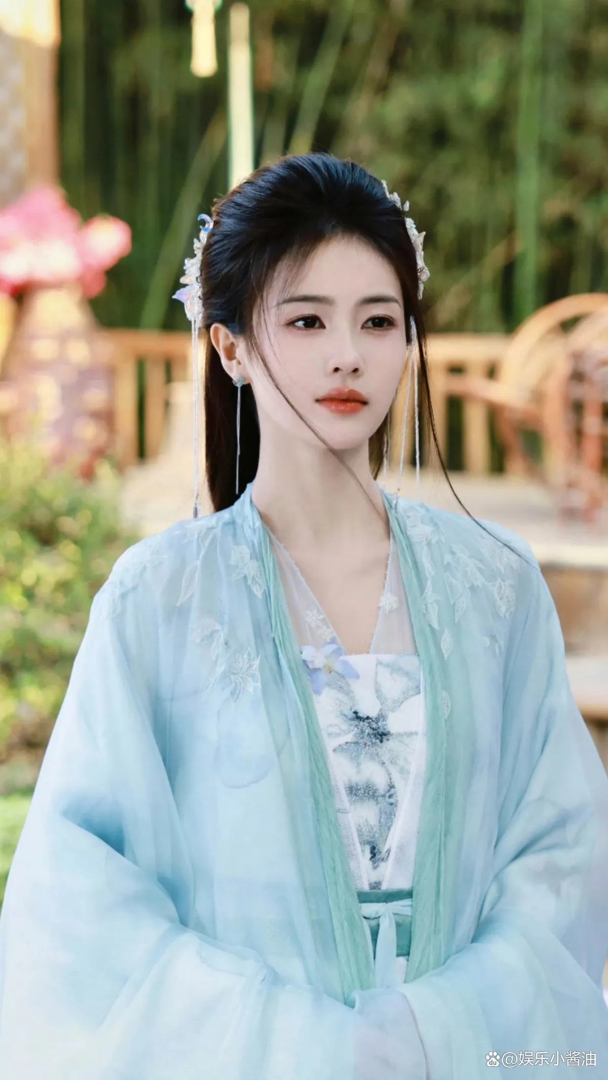 Triệu Lệ Dĩnh dẫn đầu danh s&aacute;ch Nữ diễn vi&ecirc;n đột ph&aacute; diễn xuất - Ảnh 4.