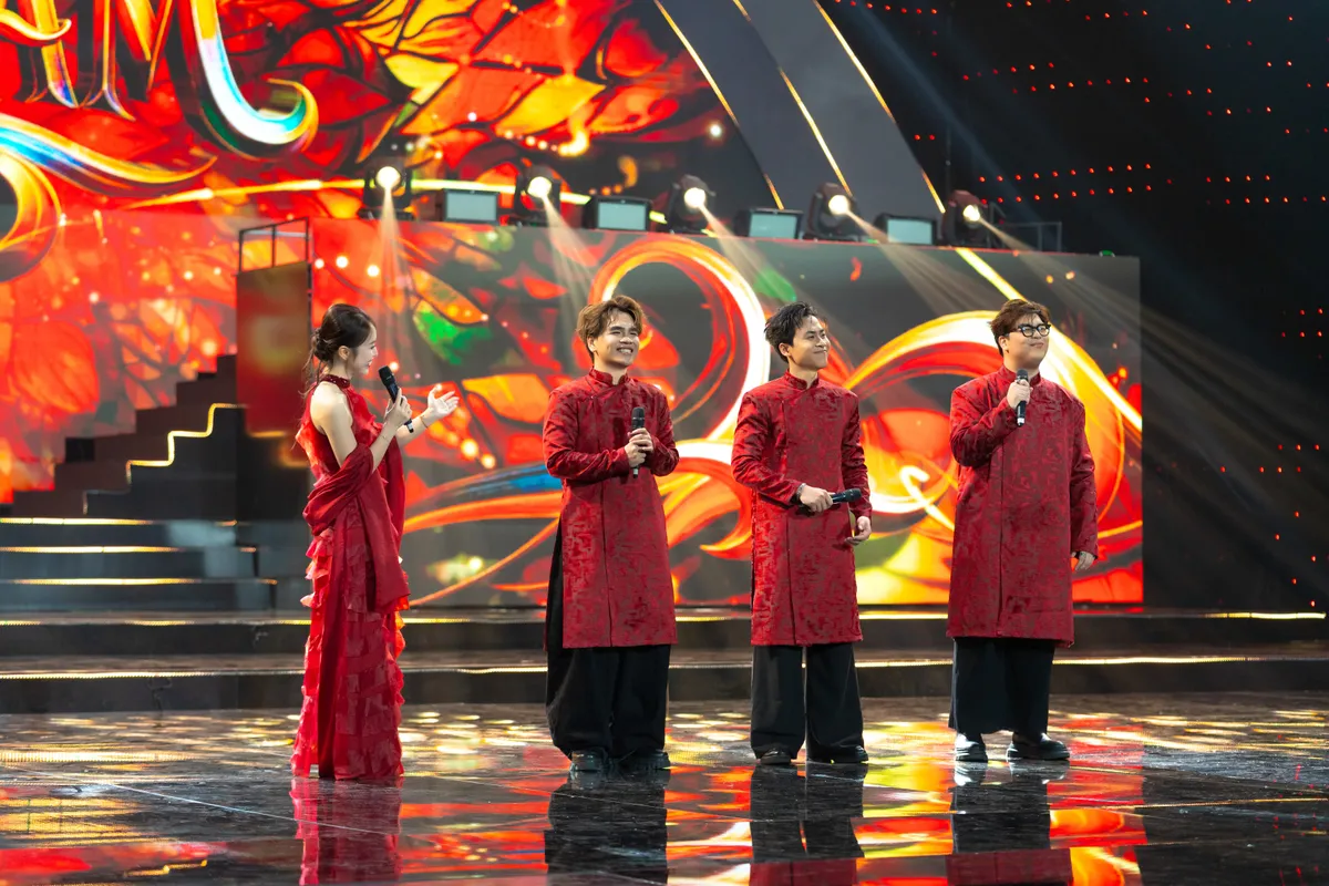 Bản giao hưởng Việt Nam - Chương tr&igrave;nh nghệ thuật ch&agrave;o đ&oacute;n năm mới tr&ecirc;n VTV  - Ảnh 3.