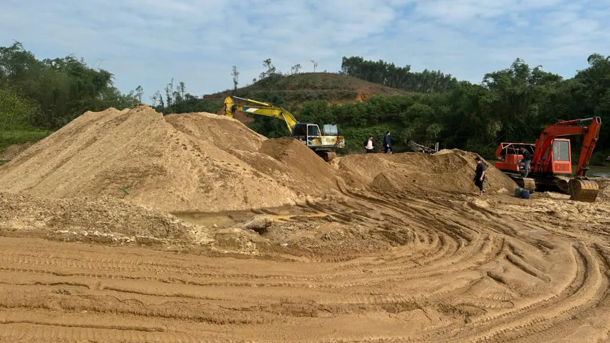 Quảng Trị: Ph&aacute;t hiện vụ khai th&aacute;c tr&aacute;i ph&eacute;p gần 5.600m3 c&aacute;t  - Ảnh 3.