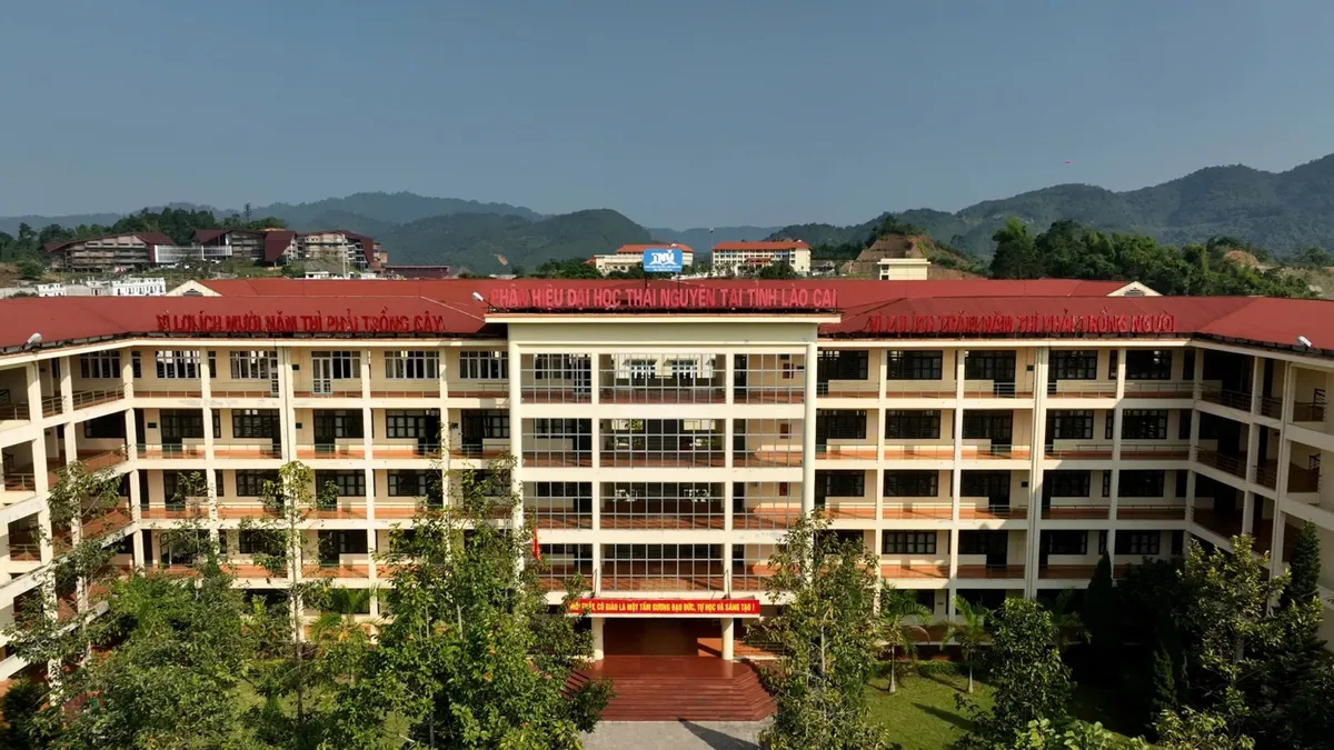 Ph&acirc;n hiệu Đại học Th&aacute;i Nguy&ecirc;n: 10 năm kiến tạo tri thức nơi miền bi&ecirc;n viễn- Ảnh 1.