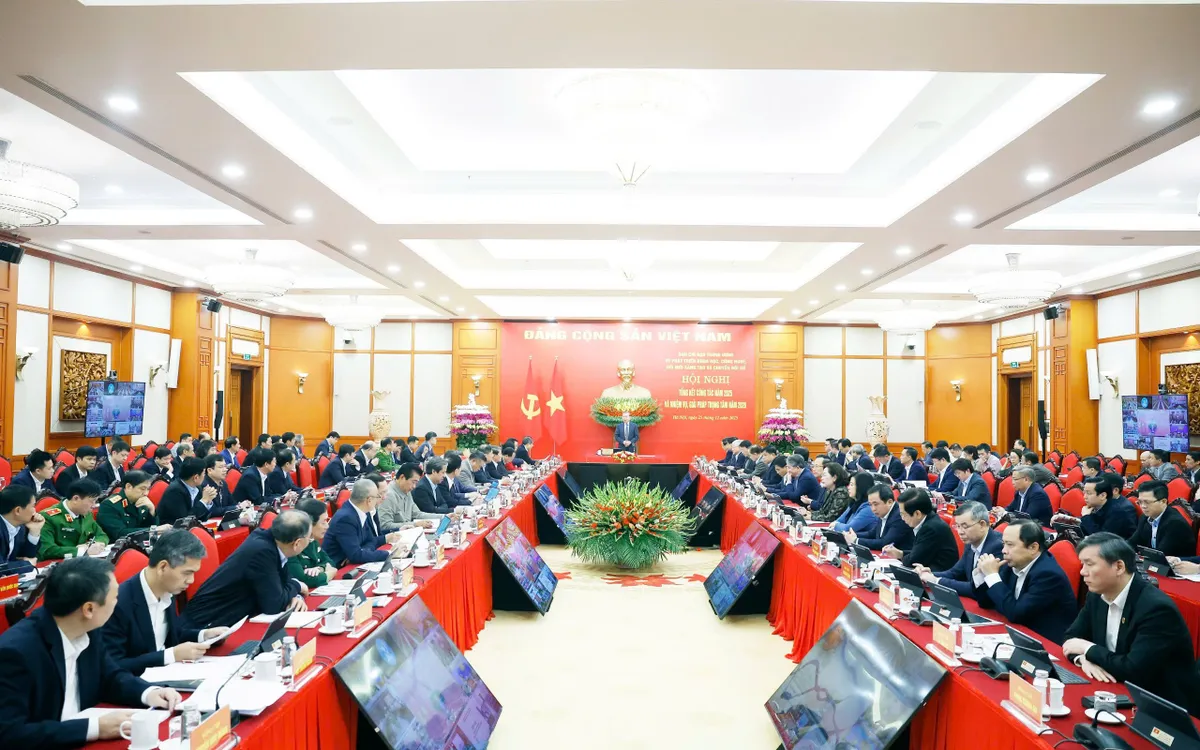 Toàn cảnh hội nghị.