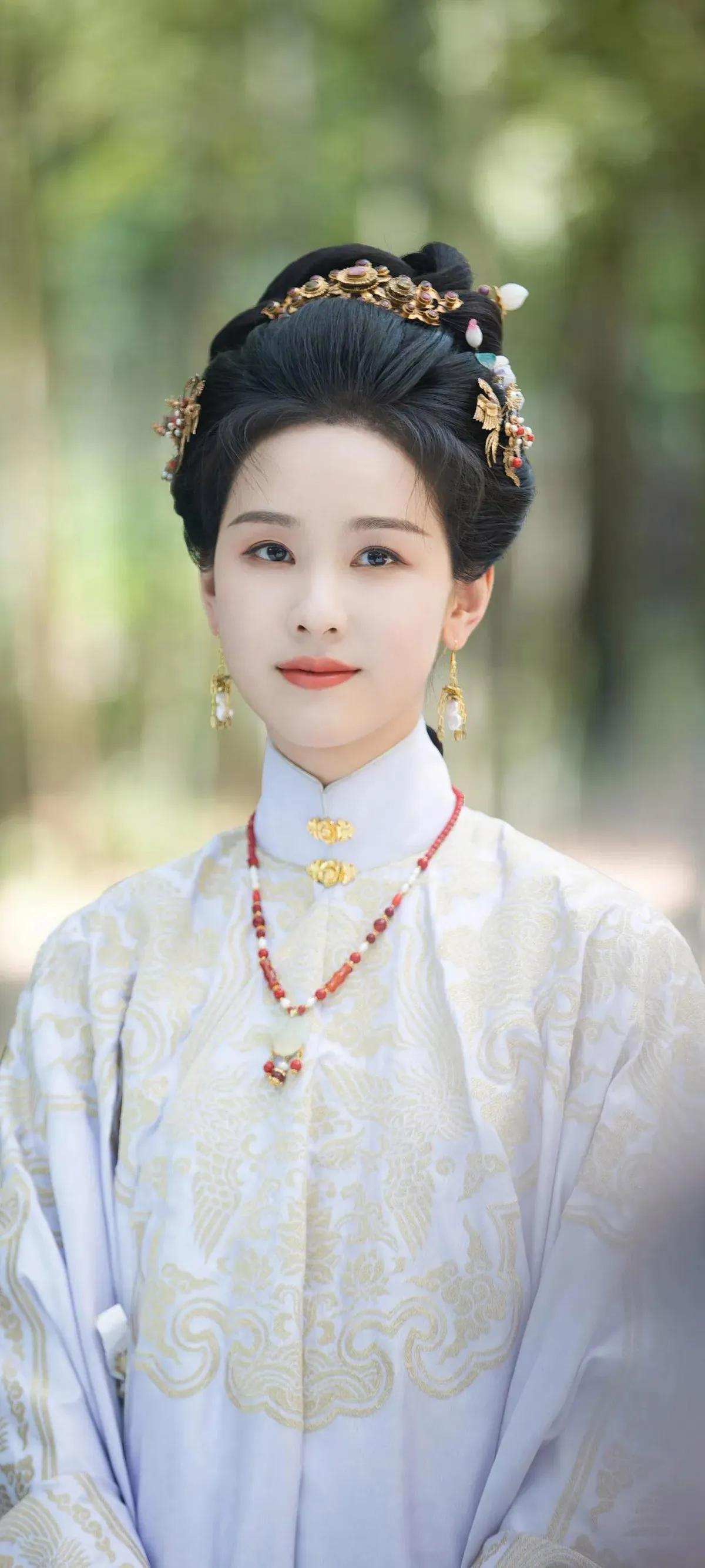 Triệu Lệ Dĩnh dẫn đầu danh s&aacute;ch Nữ diễn vi&ecirc;n đột ph&aacute; diễn xuất - Ảnh 3.