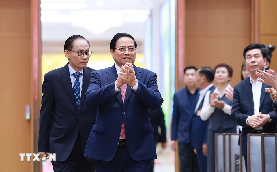 Thủ tướng: Người Việt Nam d&ugrave; ở trong hay ngo&agrave;i nước lu&ocirc;n tự tin, tự chủ, tự lực, tự cường - Ảnh 1.