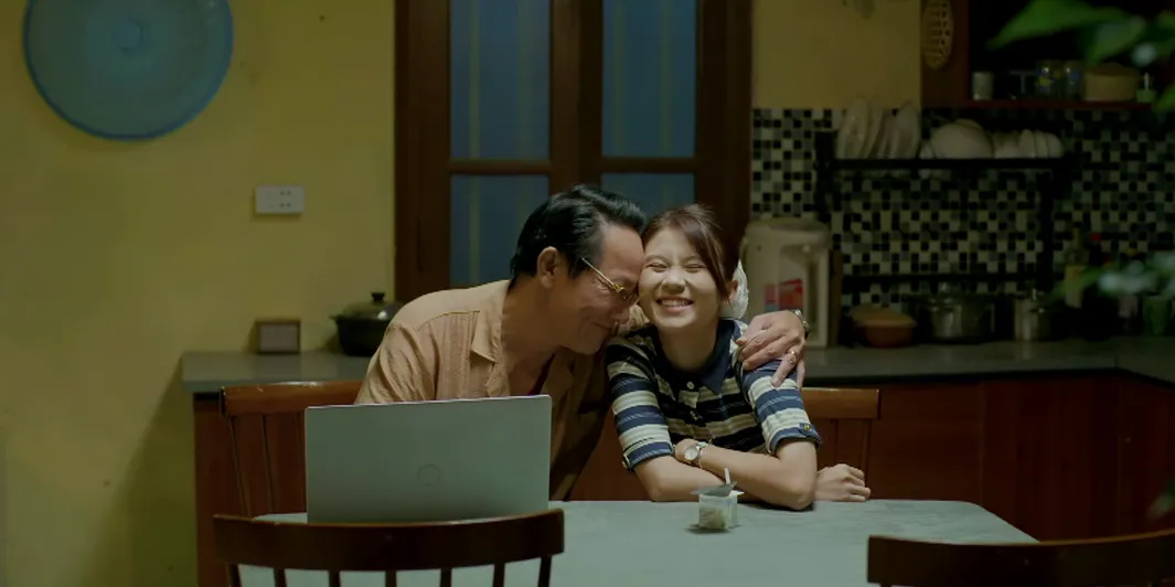 Gia đ&igrave;nh tr&aacute;i dấu - Tập 12: 'Say nắng' nữ nh&acirc;n vi&ecirc;n, anh chủ qu&aacute;n c&agrave; ph&ecirc; ghen với kh&aacute;ch- Ảnh 9.