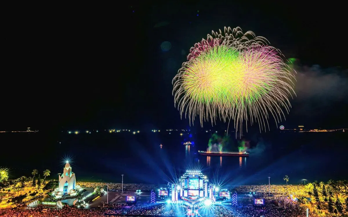 Khánh Hòa sẽ bắn pháo hoa nổ tầm thấp chào năm mới 2026.( Ảnh: Quốc Bảo)