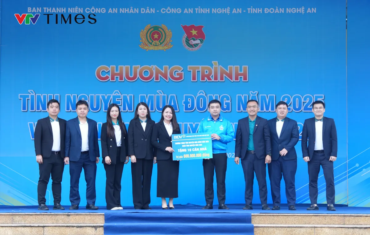 Nghệ An: Chương tr&igrave;nh 'T&igrave;nh nguyện m&ugrave;a Đ&ocirc;ng năm 2025 - Xu&acirc;n t&igrave;nh nguyện năm 2026. - Ảnh 4.