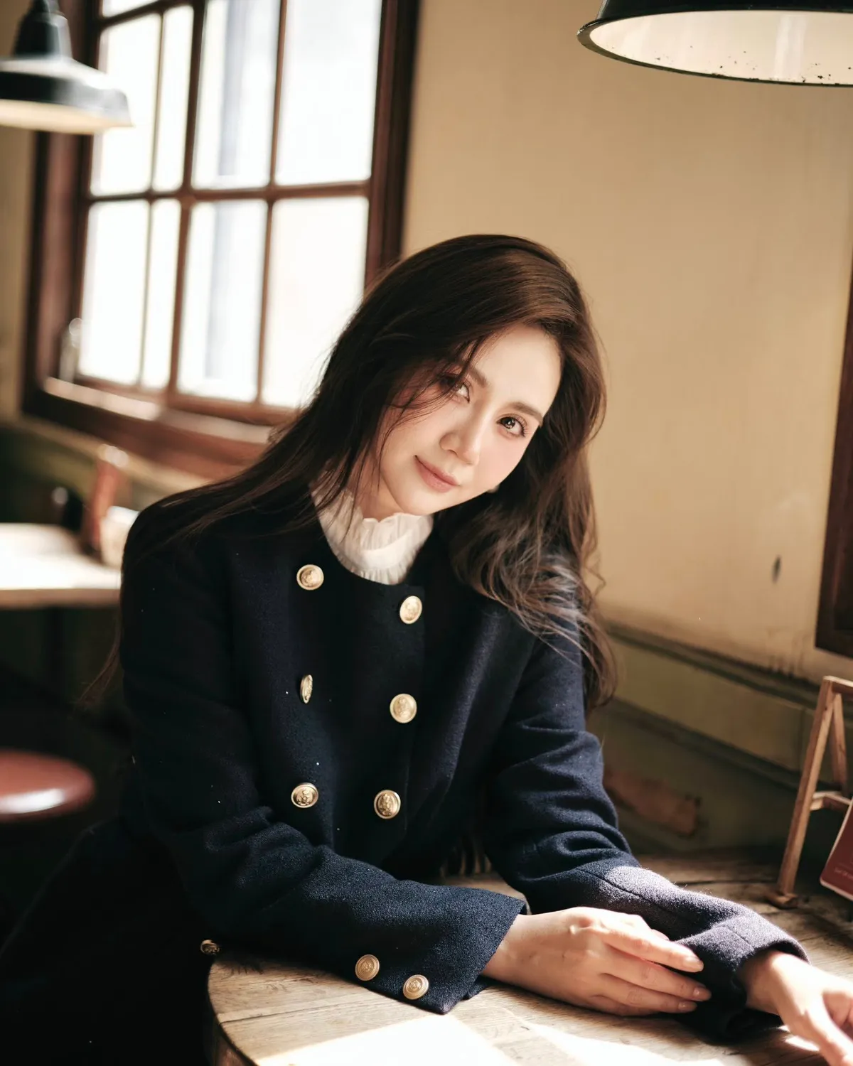 Phong c&aacute;ch thời trang thăng hạng của Huyền Lizzie trong C&aacute;ch em 1 milimet - Ảnh 8.