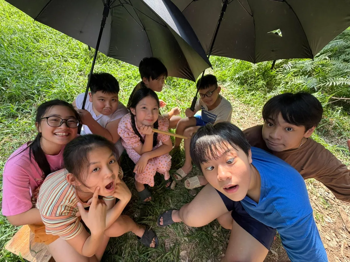 C&aacute;ch em 1 milimet: Nh&oacute;m bạn nghẹt thở chơi tr&ograve; 'v&ograve;ng quay định mệnh' ở l&agrave;ng M&acirc;y - Ảnh 32.