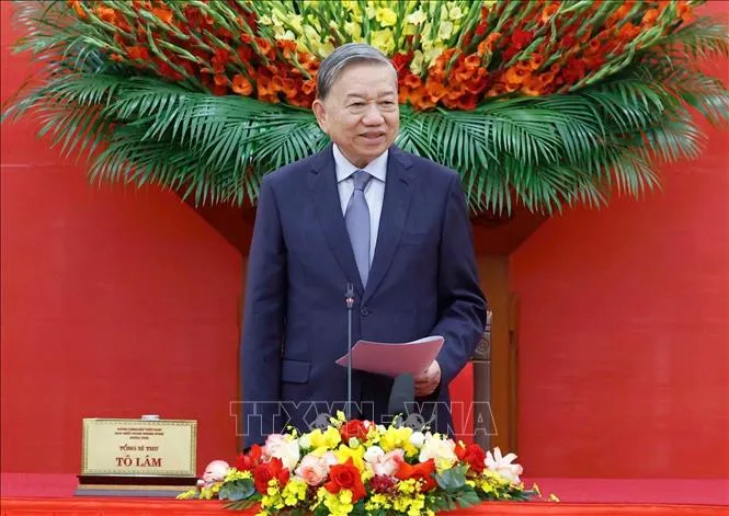 Tổng B&iacute; thư T&ocirc; L&acirc;m gặp mặt học sinh, sinh vi&ecirc;n, thanh ni&ecirc;n d&acirc;n tộc thiểu số xuất sắc, ti&ecirc;u biểu - Ảnh 1.