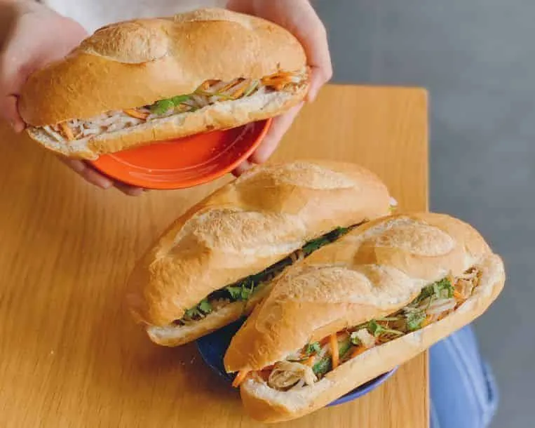 Checklist ẩm thực S&agrave;i G&ograve;n: B&iacute; k&iacute;p qu&eacute;t sạch đặc sản đường phố cho h&agrave;nh tr&igrave;nh cuối năm- Ảnh 2.