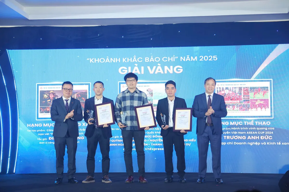 T&ocirc;n vinh những c&acirc;u chuyện b&aacute;o ch&iacute; được "kể bằng h&igrave;nh ảnh" - Ảnh 4.