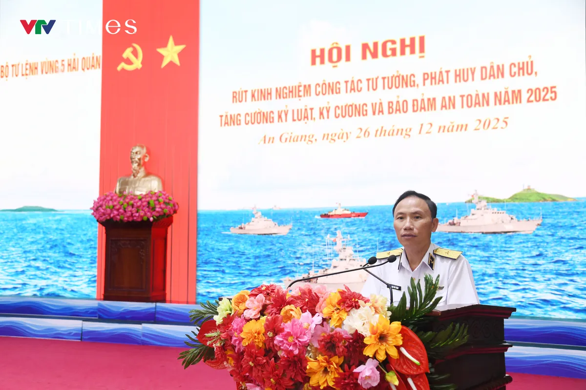 V&ugrave;ng 5 Hải qu&acirc;n r&uacute;t kinh nghiệm c&ocirc;ng t&aacute;c quản l&yacute; tư tưởng năm 2025 - Ảnh 3.