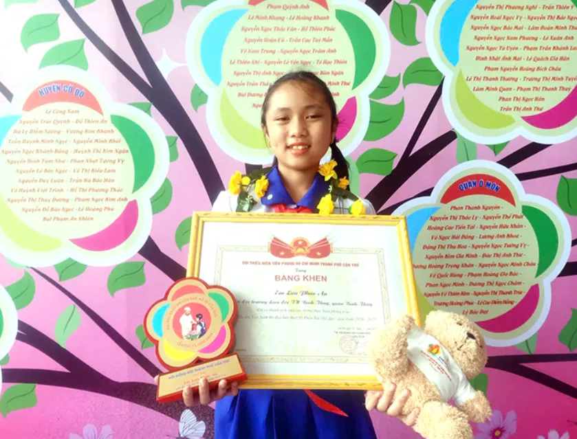 5 học sinh 11 tuổi l&agrave; đại biểu nhỏ tuổi nhất dự Đại hội Thi đua y&ecirc;u nước lần thứ XI - Ảnh 1.