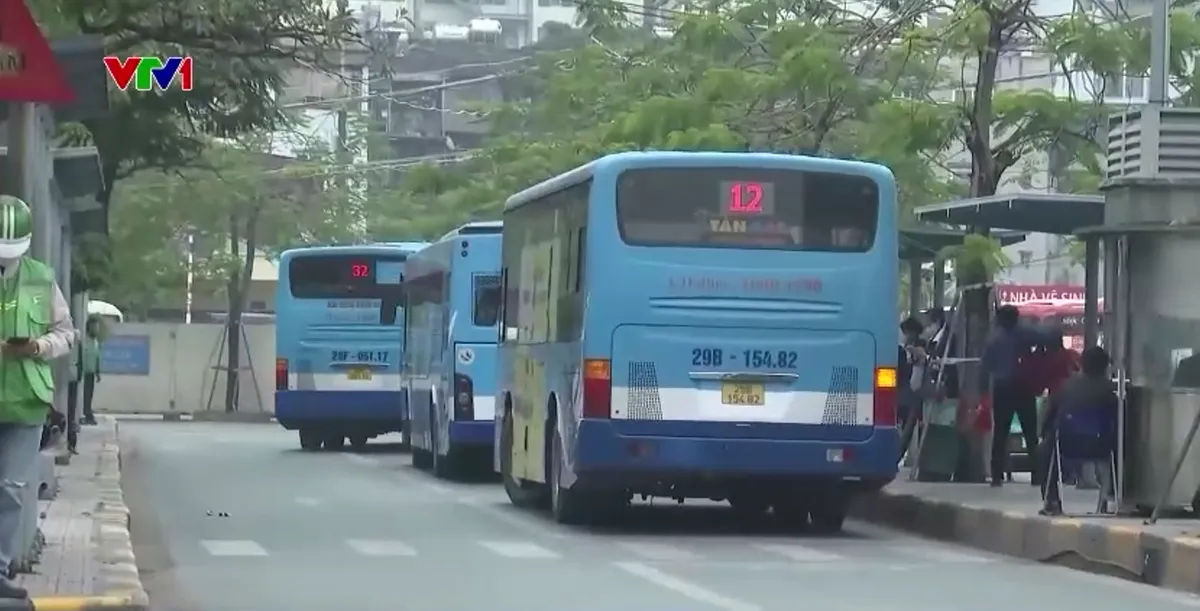 Linh hoạt tăng xe chở kh&aacute;ch đi lại dịp Tết Dương lịch - Ảnh 3.