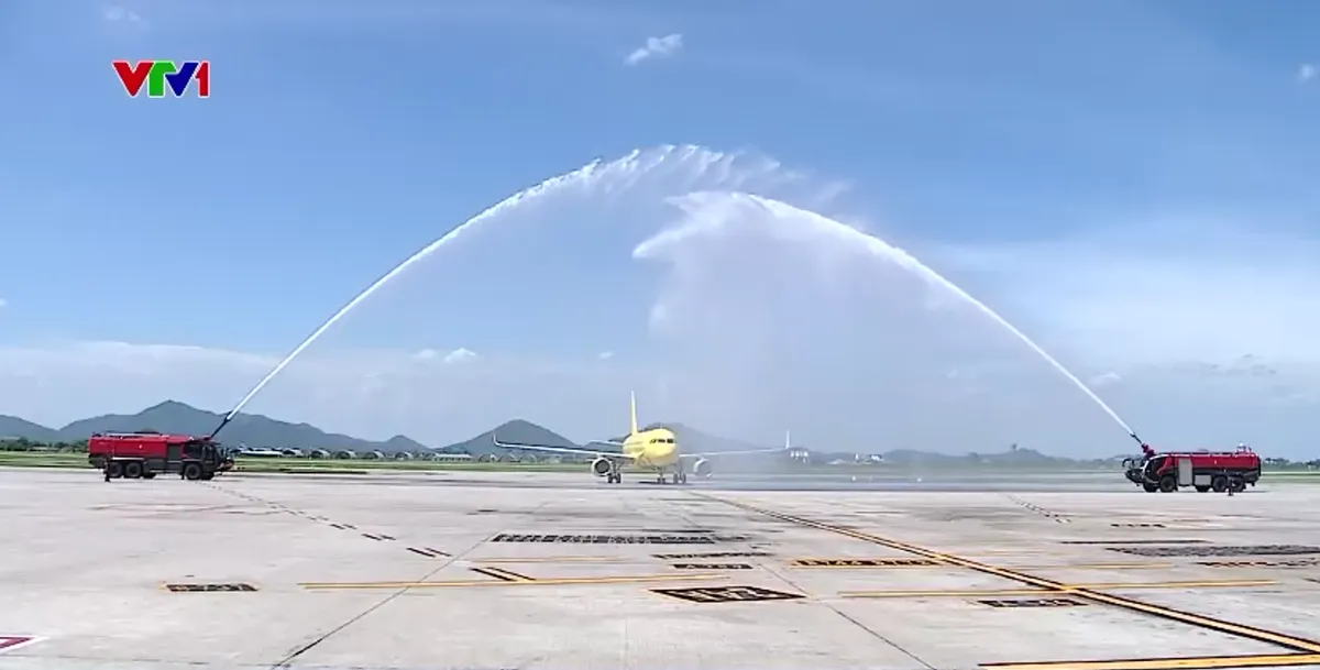 Linh hoạt tăng xe chở kh&aacute;ch đi lại dịp Tết Dương lịch - Ảnh 8.