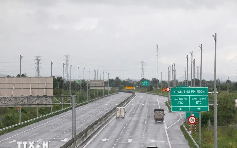 Tuyến cao tốc Vĩnh Hảo-Phan Thiết. (Ảnh: Nguyễn Thanh/TTXVN)