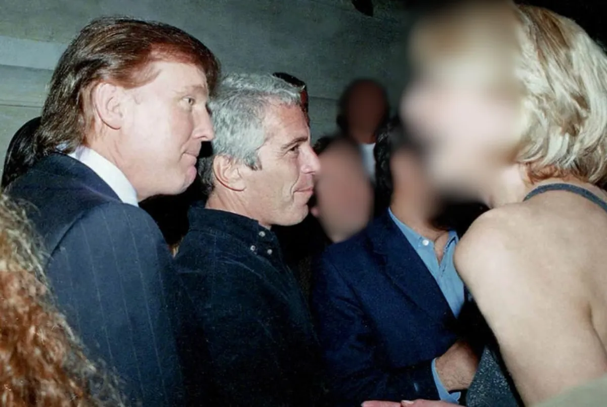 Mỹ ph&aacute;t hiện hơn 1 triệu t&agrave;i liệu mới li&ecirc;n quan đến tỷ ph&uacute; "ấu d&acirc;m" Jeffrey Epstein - Ảnh 1.