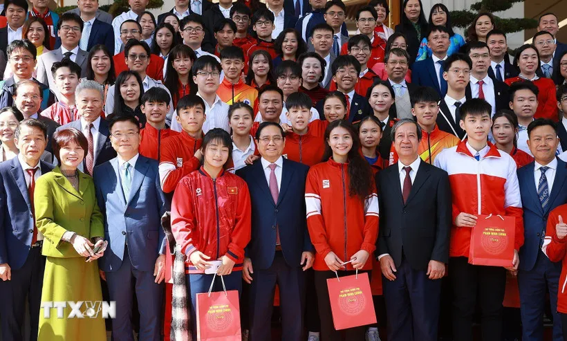 Thủ tướng: Tiếp tục quan t&acirc;m, chăm lo hơn nữa cho gi&aacute;o dục v&agrave; đ&agrave;o tạo - Ảnh 4.