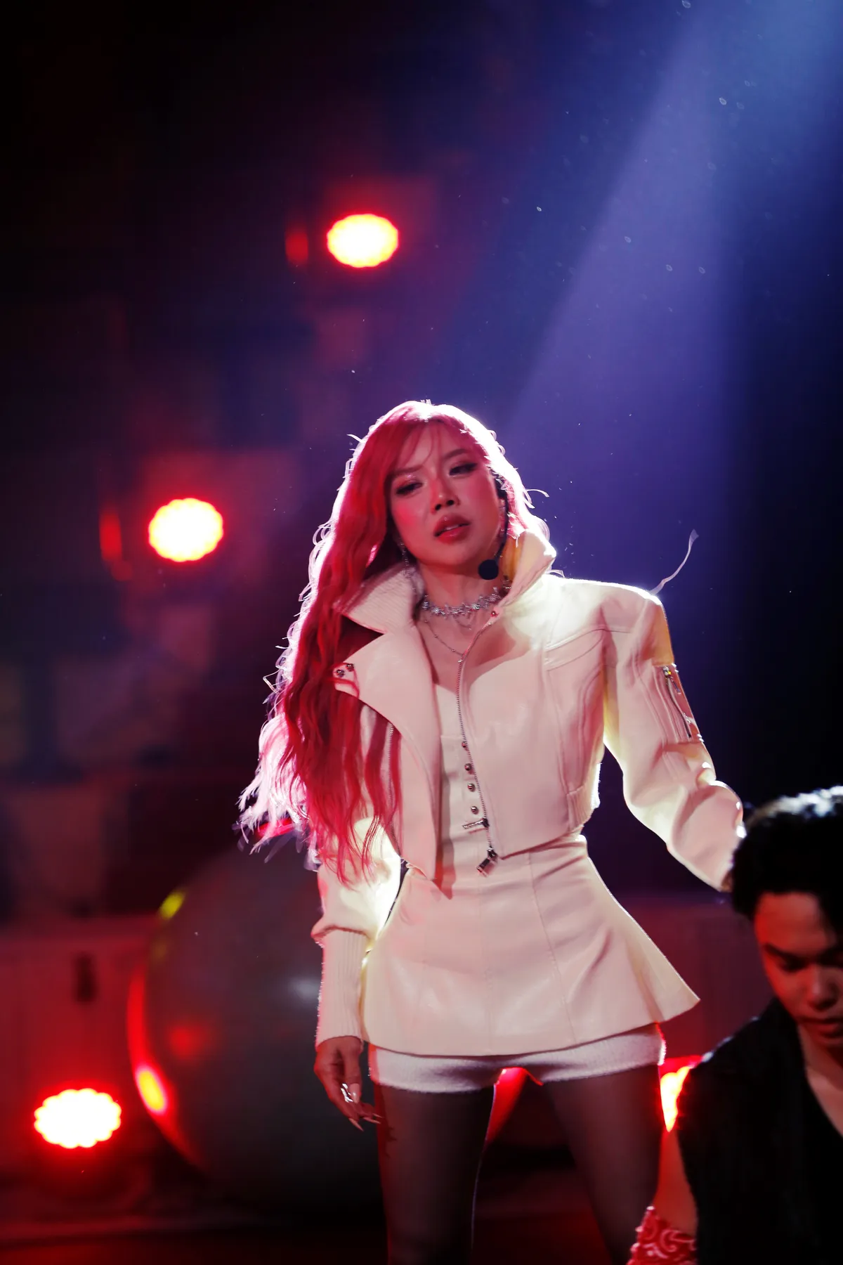 Trang Ph&aacute;p được ho&agrave;n th&agrave;nh ước mơ thuở b&eacute; tại Show Times  - Ảnh 3.