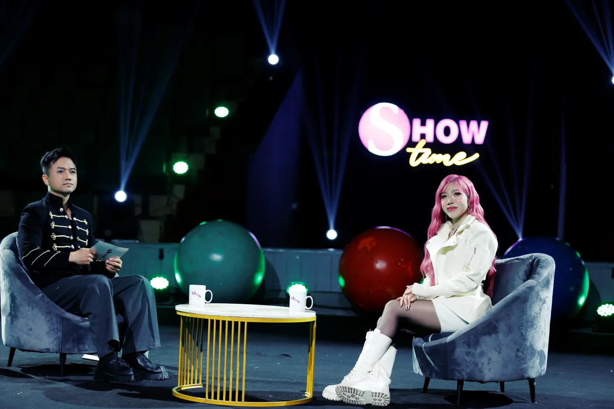 Trang Ph&aacute;p được ho&agrave;n th&agrave;nh ước mơ thuở b&eacute; tại Show Times  - Ảnh 1.