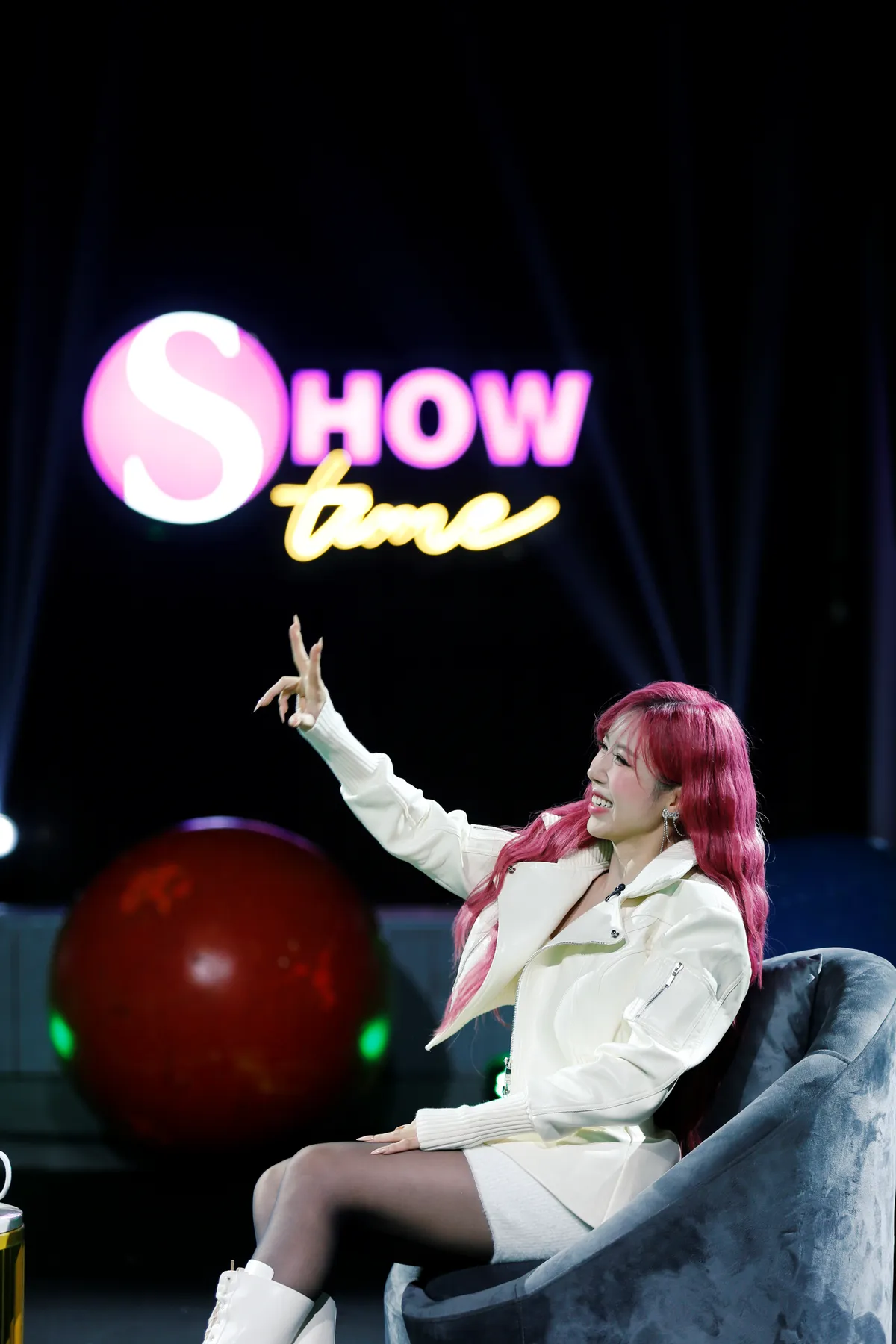 Trang Ph&aacute;p được ho&agrave;n th&agrave;nh ước mơ thuở b&eacute; tại Show Times  - Ảnh 13.