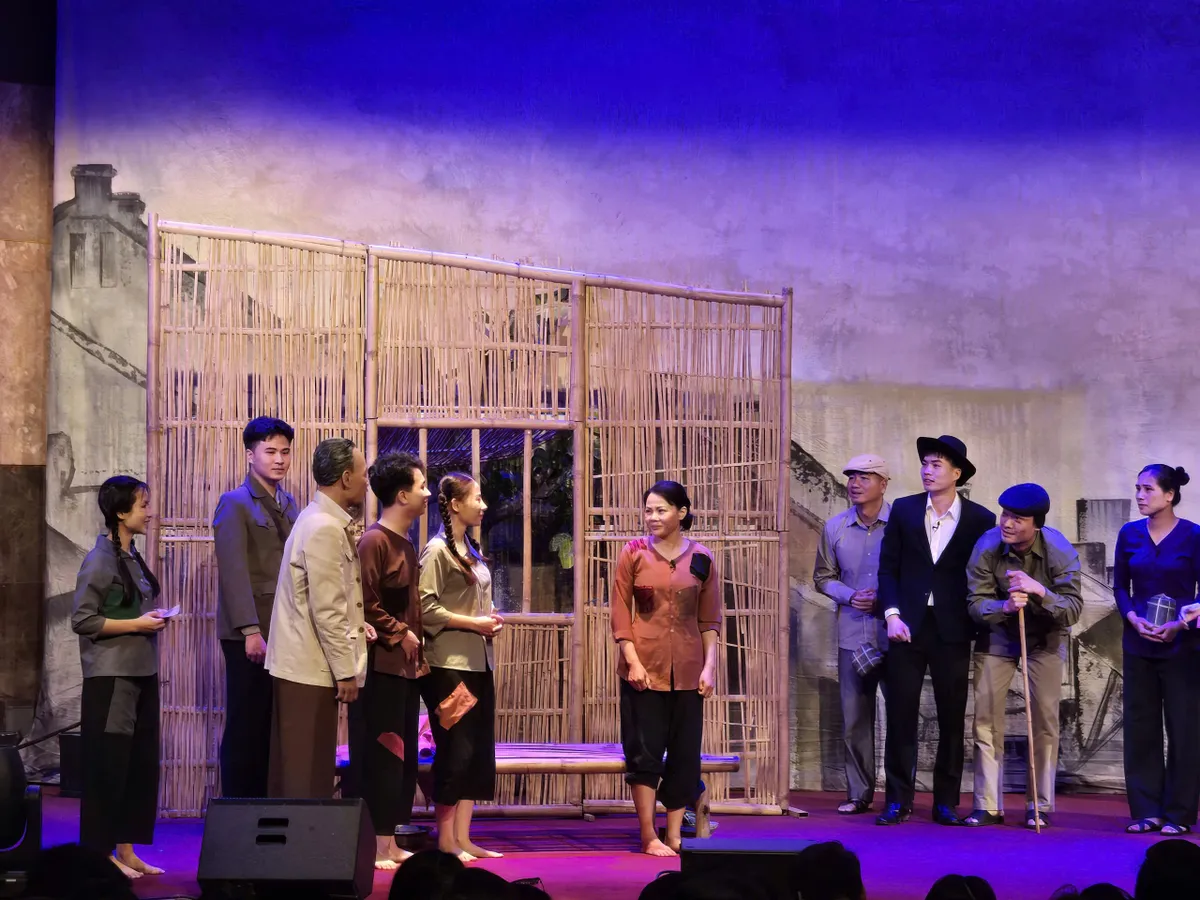 Đưa t&aacute;c phẩm kịch n&oacute;i x&uacute;c động về B&aacute;c Hồ v&agrave;o kh&ocirc;ng gian Bảo t&agrave;ng Hồ Ch&iacute; Minh - Ảnh 2.