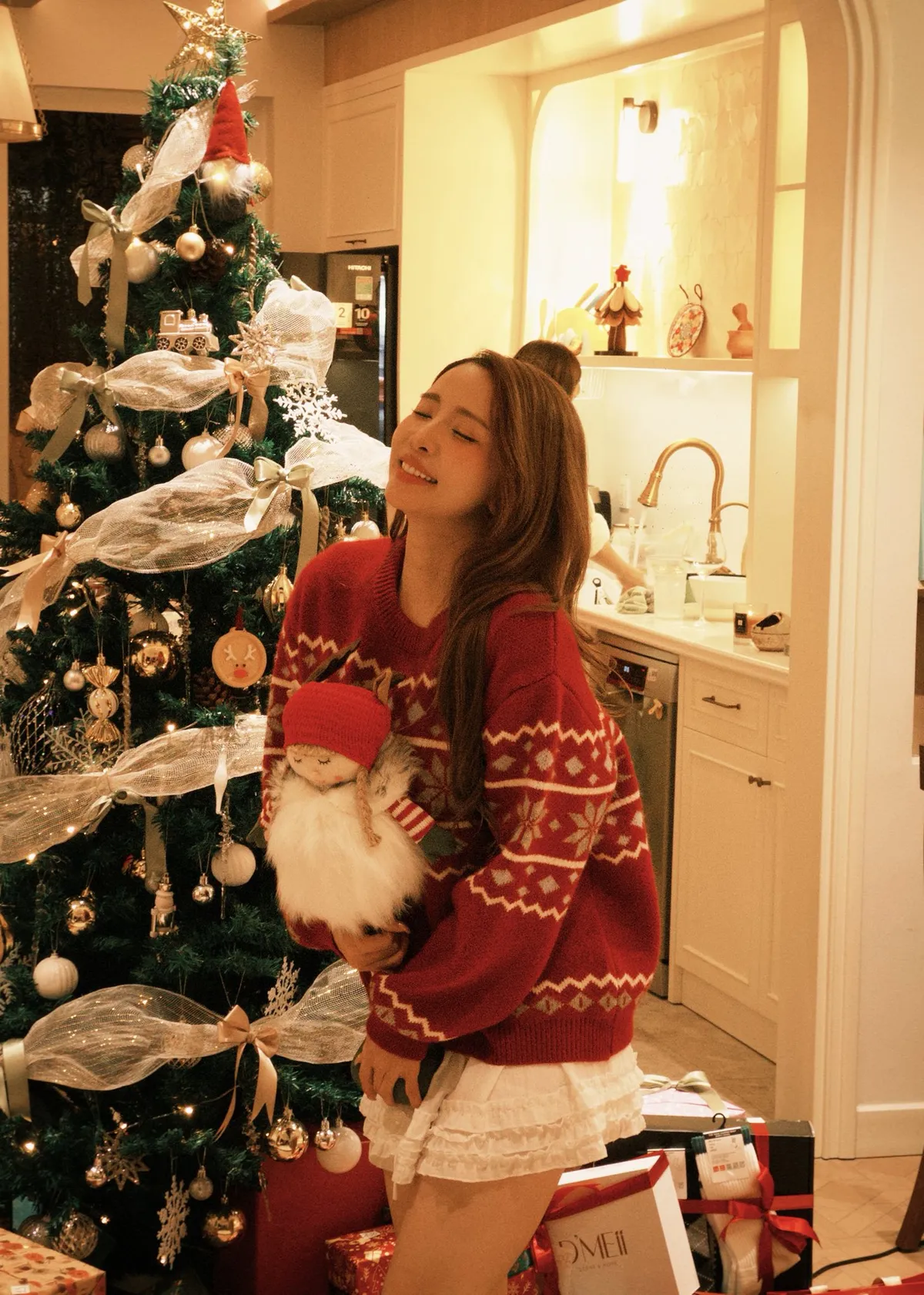 C&aacute;c mỹ nh&acirc;n của "vũ trụ VFC" tuần qua  - Ảnh 10.