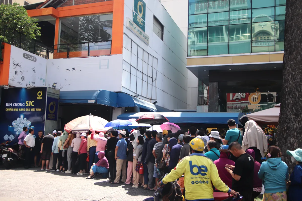 Tại sao người Việt chuộng v&agrave;ng miếng hơn trang sức khi đầu tư?- Ảnh 2.