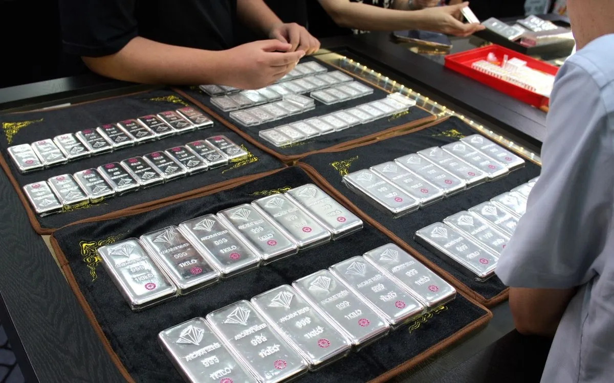 Giá bạc trong nước vượt 3 triệu đồng/lượng - Ảnh 2.