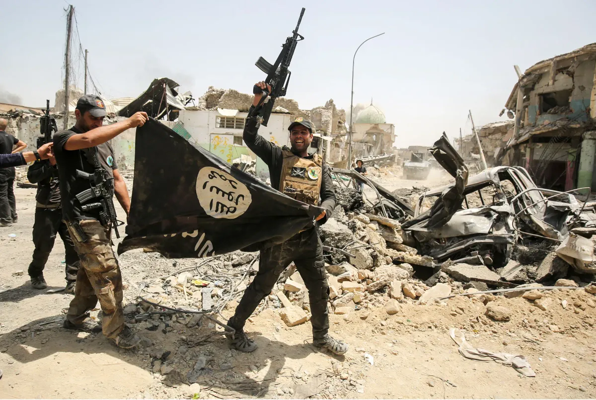 V&igrave; sao cuộc chiến chống khủng bố IS n&oacute;ng trở lại?- Ảnh 2.