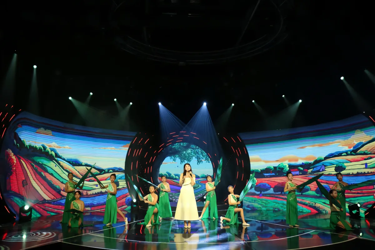 Gala 'Việt Nam - Đến v&agrave; Y&ecirc;u' trở lại với kh&aacute;n giả, l&ecirc;n s&oacute;ng VTV4 v&agrave;o ng&agrave;y 31/12/2025. - Ảnh 6.