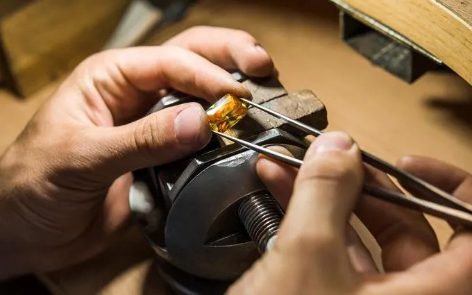 Ngành kim hoàn nội địa trước áp lực giá nguyên liệu đạt đỉnh