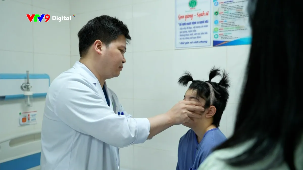 Tái tạo khuôn mặt cho bệnh nhân mắc bệnh hiếm 20 năm