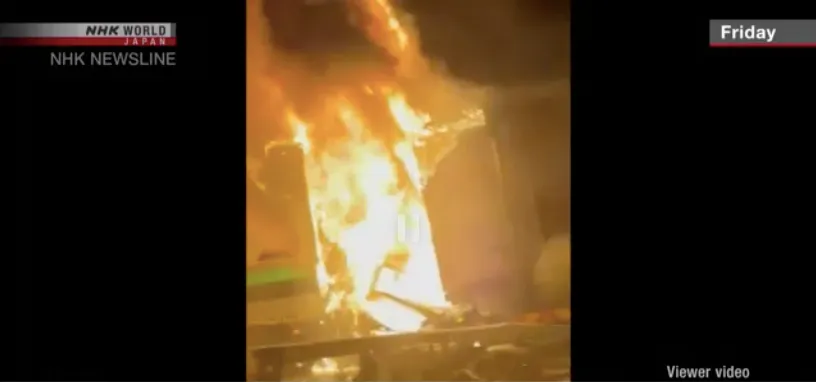 Tai nạn li&ecirc;n ho&agrave;n hơn 50 xe tr&ecirc;n cao tốc gần Tokyo (Nhật Bản) - Ảnh 1.