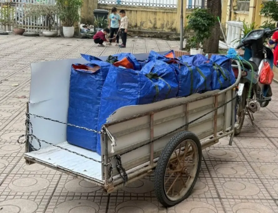 H&agrave; Nội: Ph&aacute;t hiện loạt vi phạm nghi&ecirc;m trọng trong cung cấp suất ăn b&aacute;n tr&uacute; cho trường học ở Mỹ Đức- Ảnh 1.