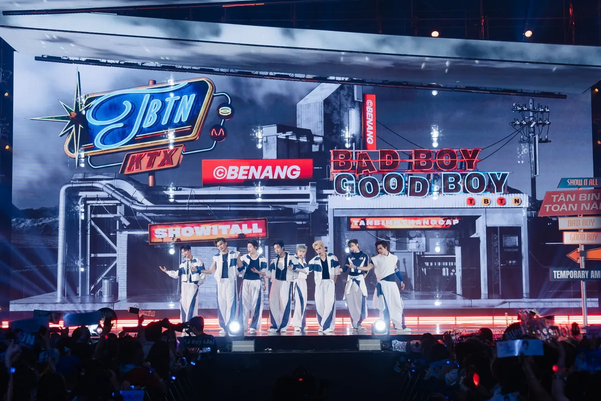 8 T&acirc;n binh vượt thử th&aacute;ch, tiến v&agrave;o chung kết đối đầu với TEMPEST - Ảnh 2.