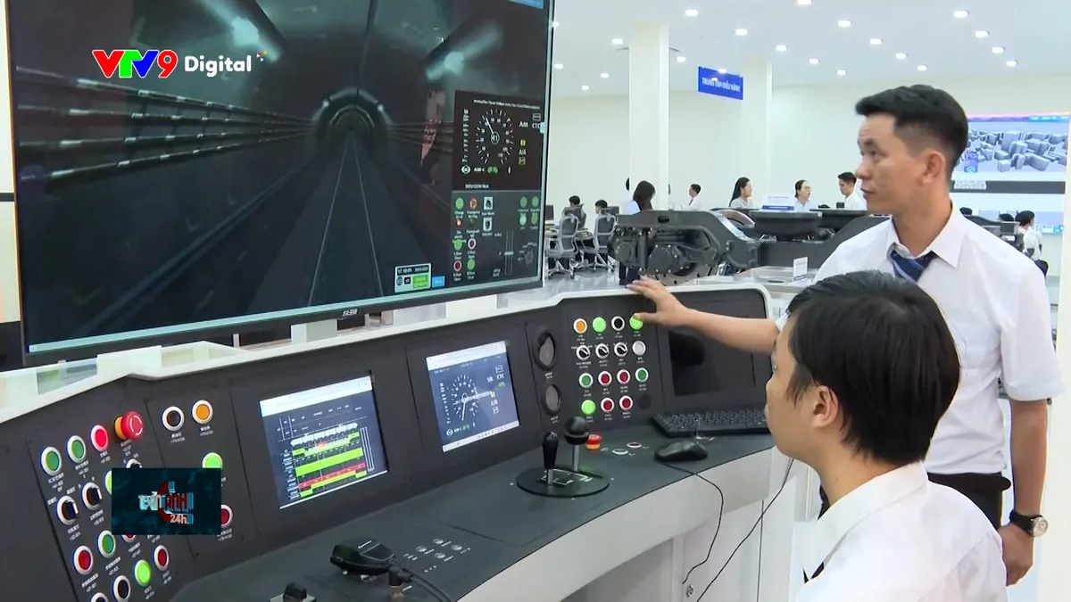 tc24h-2712-3 phòng điều khiển.jpg