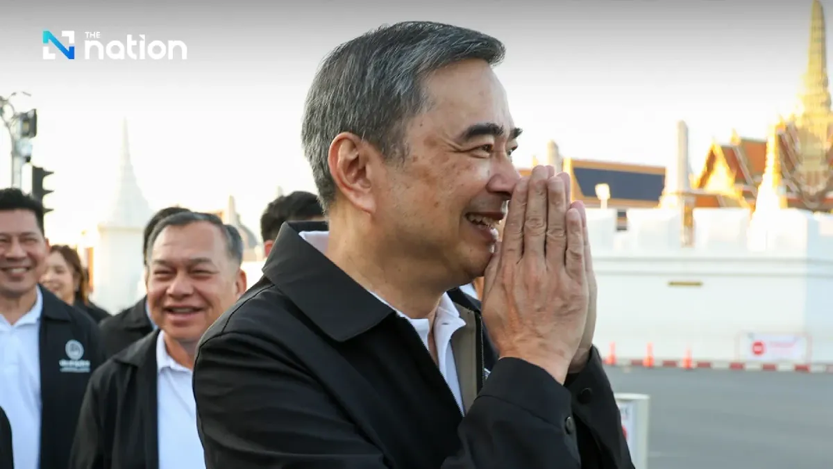 Cựu Thủ tướng Abhisit Vejjajiva tranh cử - niềm hy vọng của đảng D&acirc;n chủ Th&aacute;i Lan- Ảnh 2.