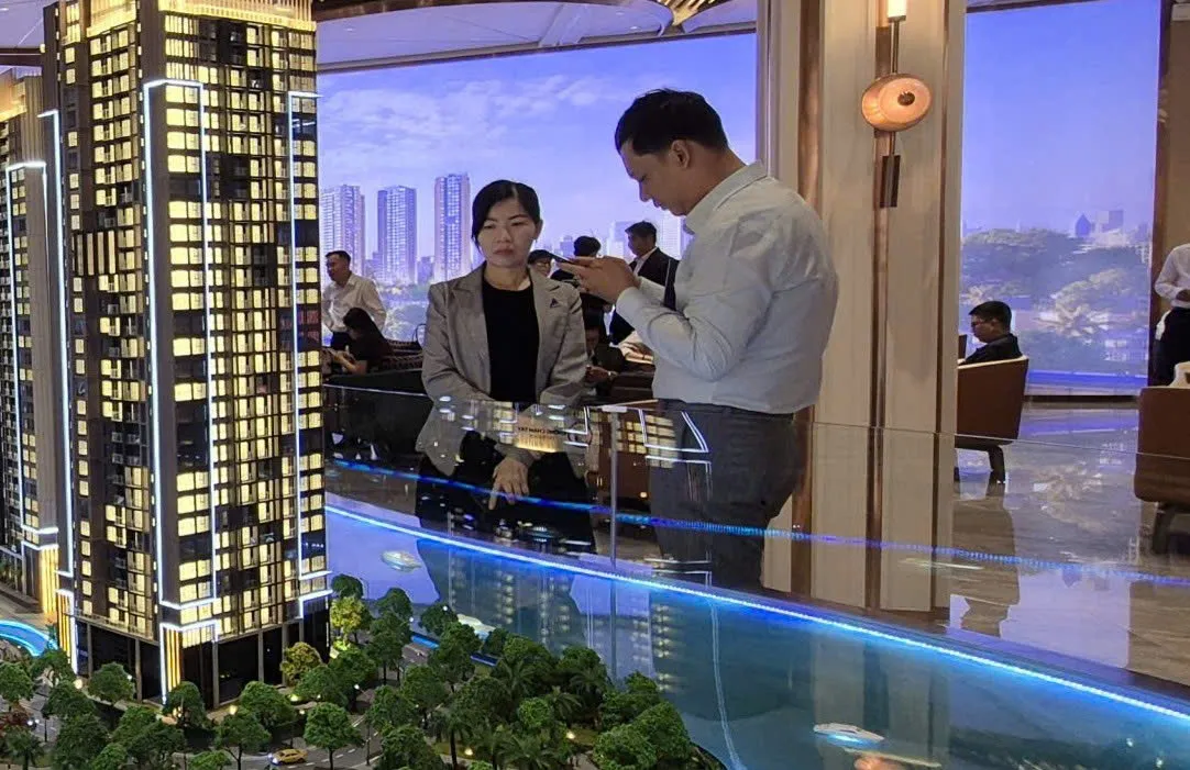 Người mua nh&agrave; 'quay đầu' v&igrave; l&atilde;i vay tăng cao - Ảnh 1.